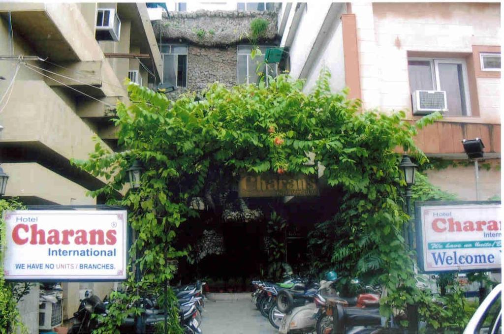Charans Guest House Lucknow Exterior foto